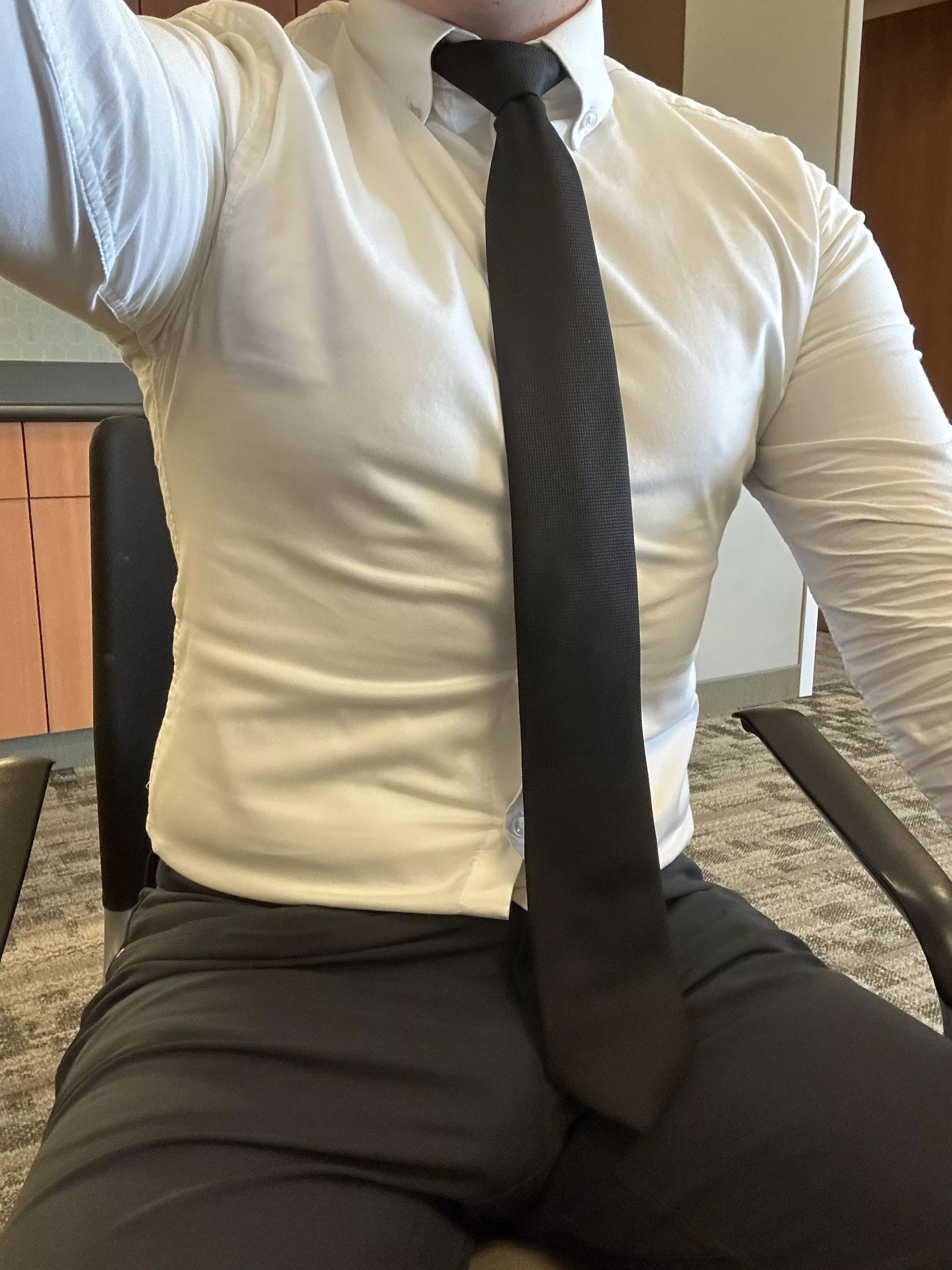 Back at the office. Stare at it 👀 (30)