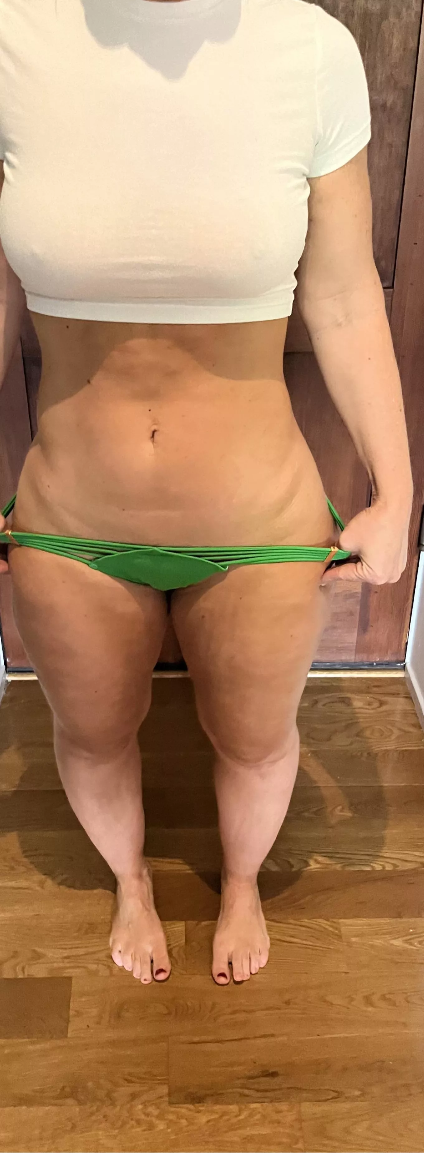 Curvy and thicker milf 43F 