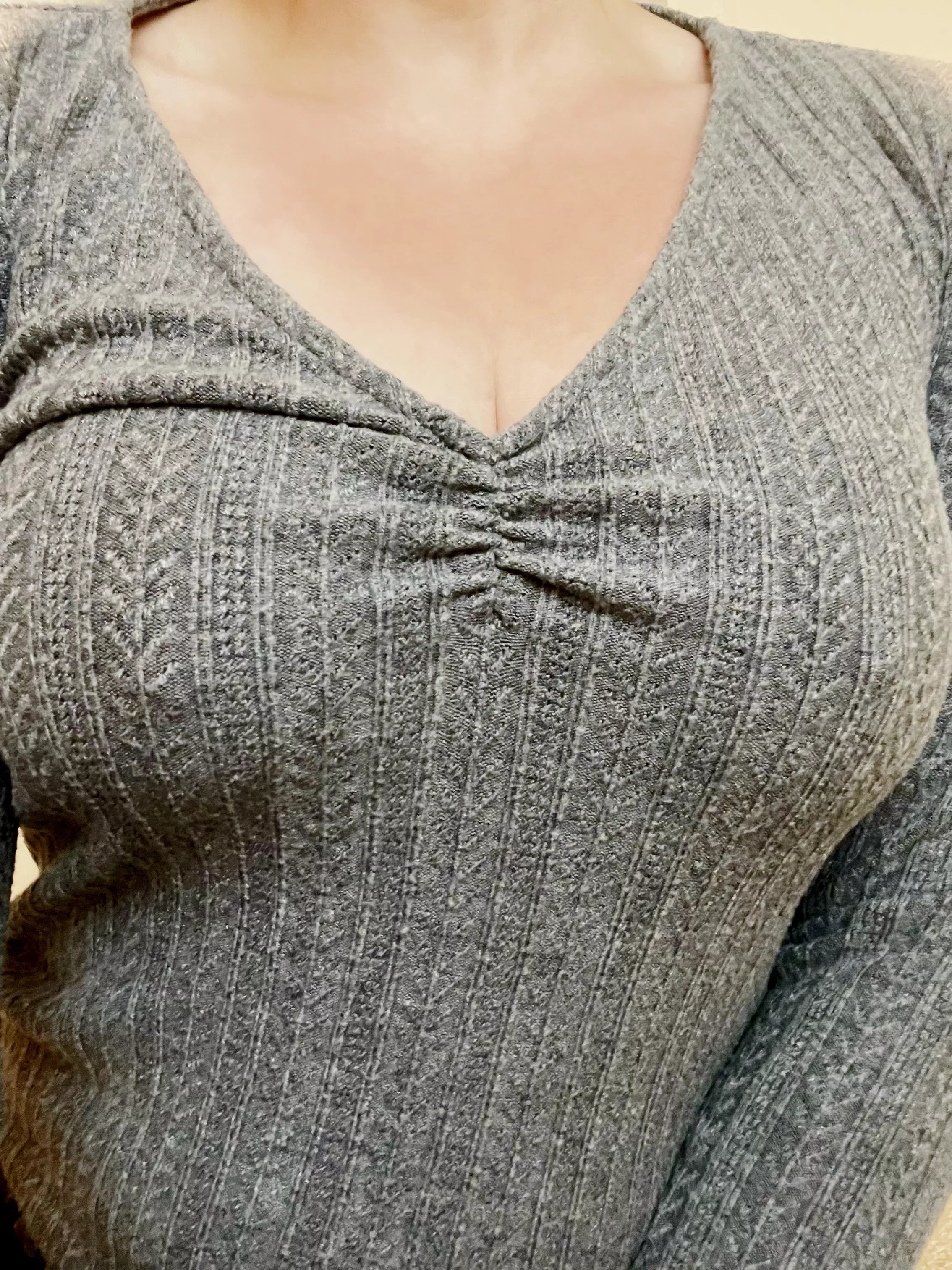 Demure look for fall 💅🏻