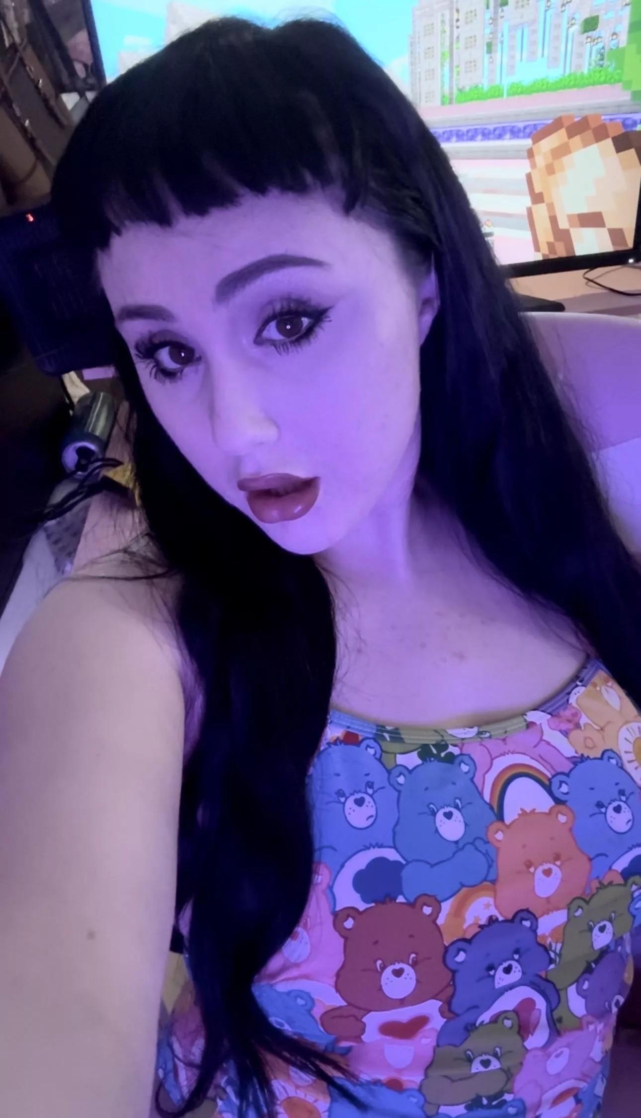 [F] Am I cute enough to be your gaming buddy ^_^