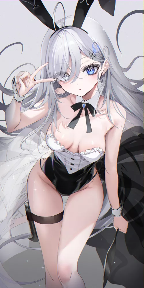Heterochromia Bunny Girl 