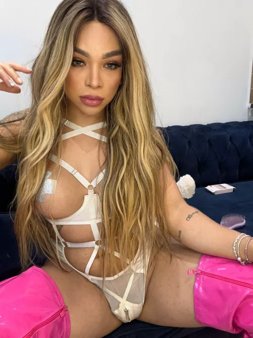 I don't care that it's too big, I'll make it fit 😈