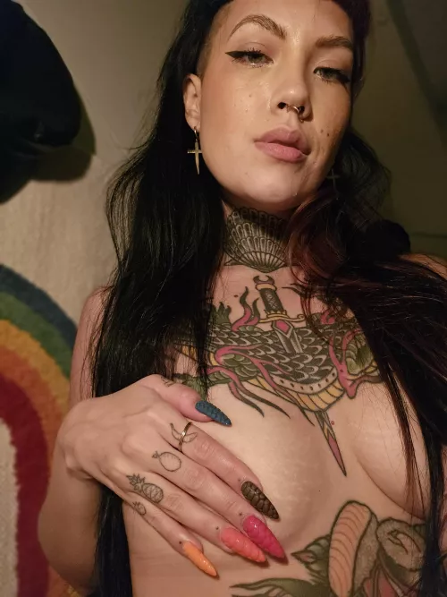 I have some new nails to show off. 