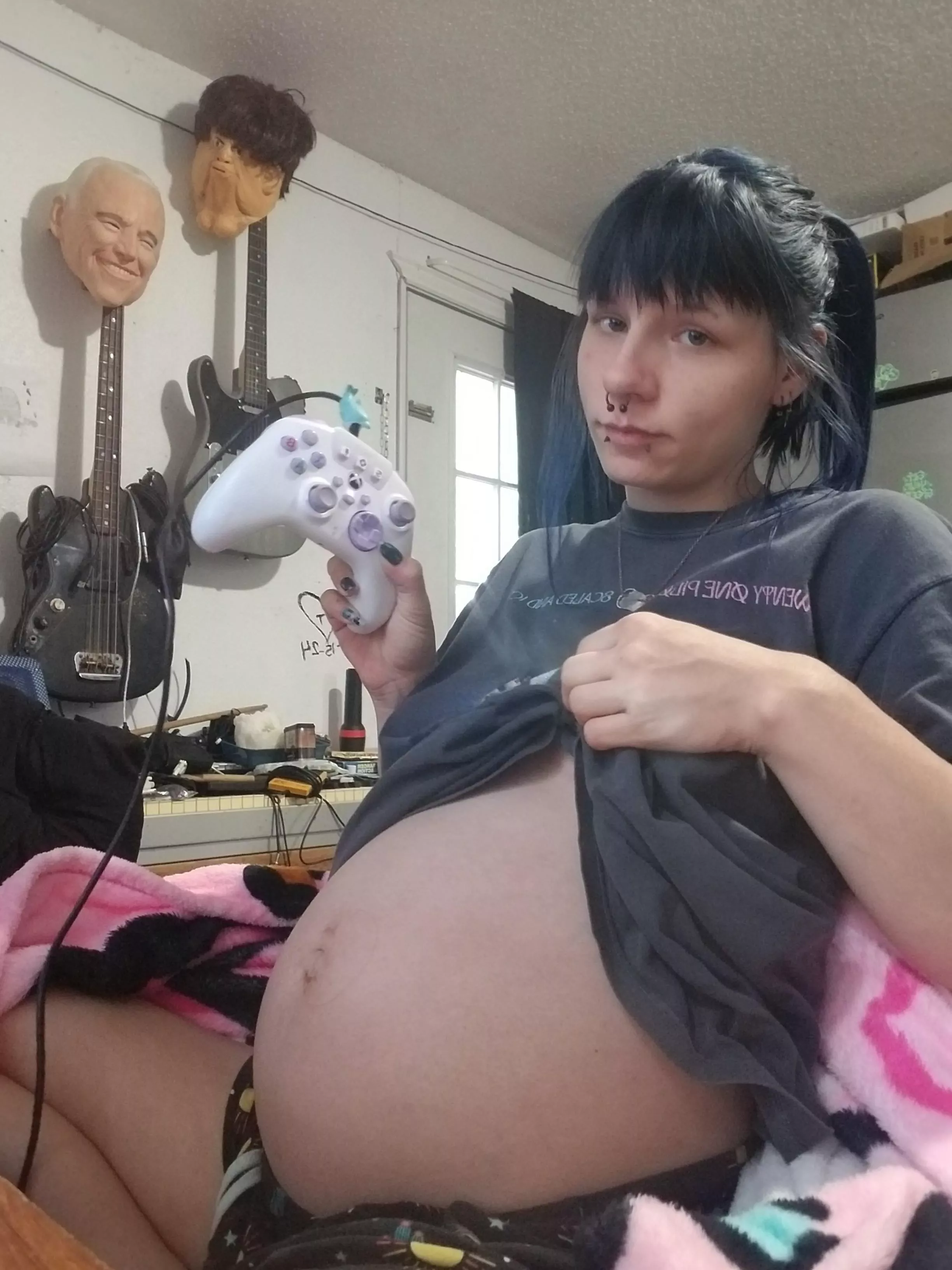 Just a pregnant girl gaming!! (Dont mind the scary masks lmao!!)