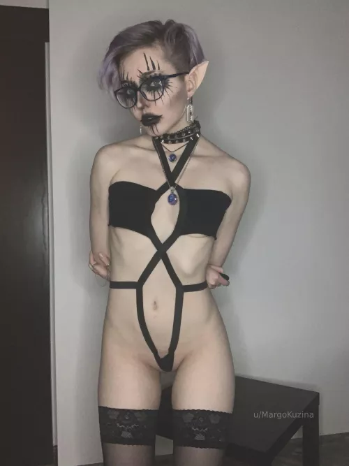 my hipbones are the main weapon