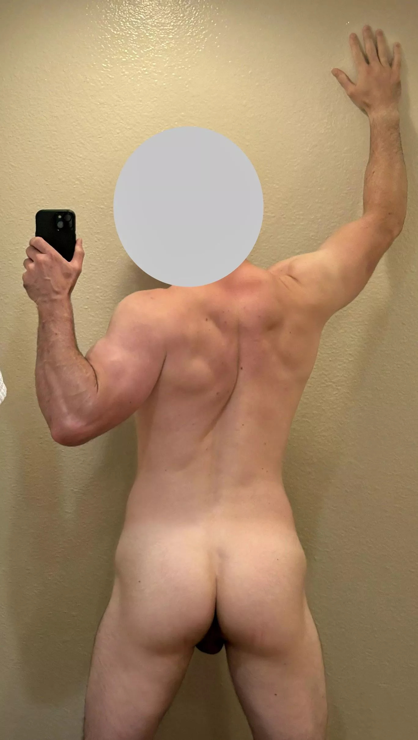 My scrotum is peeking out 🫣