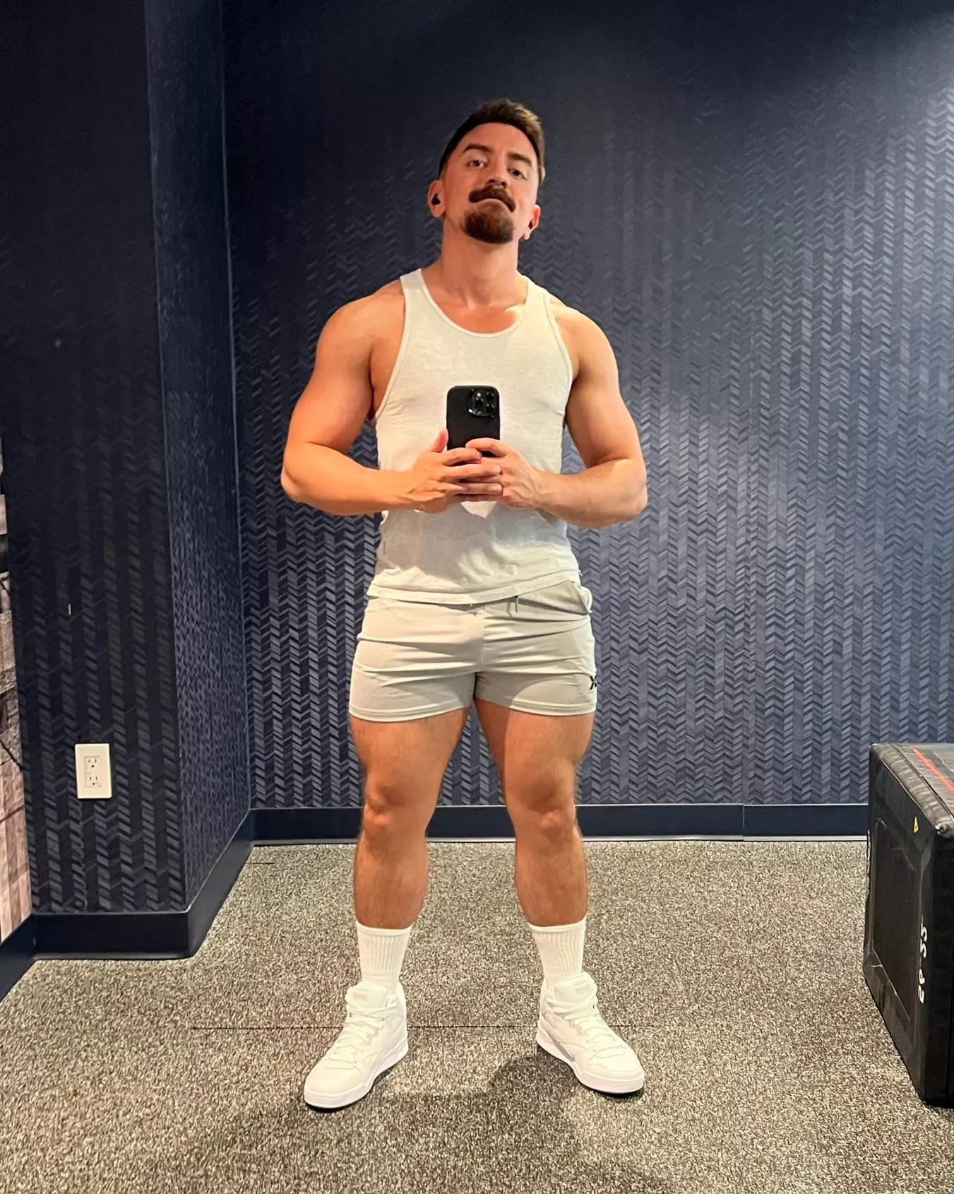 Feeling thicker than usual and it feels great 💪🏼