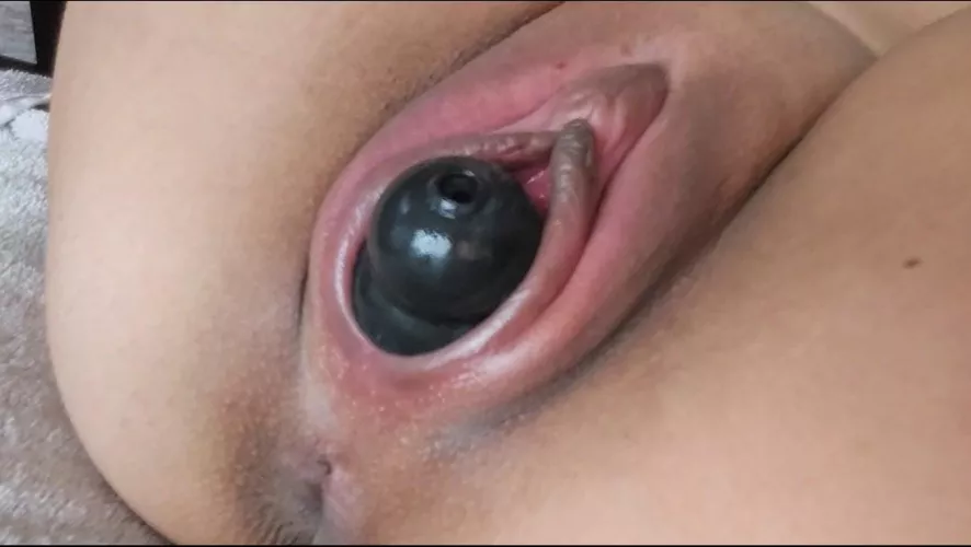 This kong in my pussy felt amazing 🤤🤤 can't wait to get the next size up