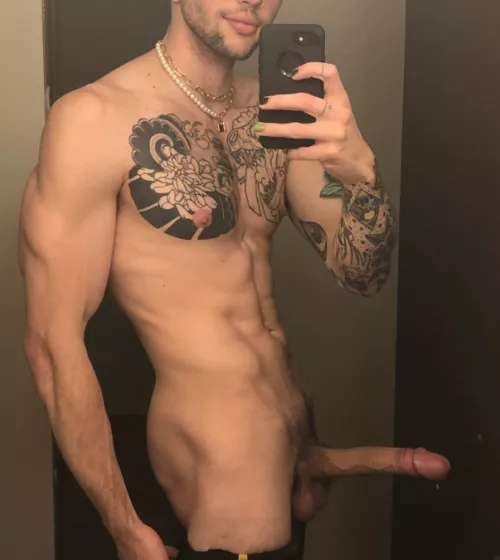 what do u say when ur homie sends a pic and u open this