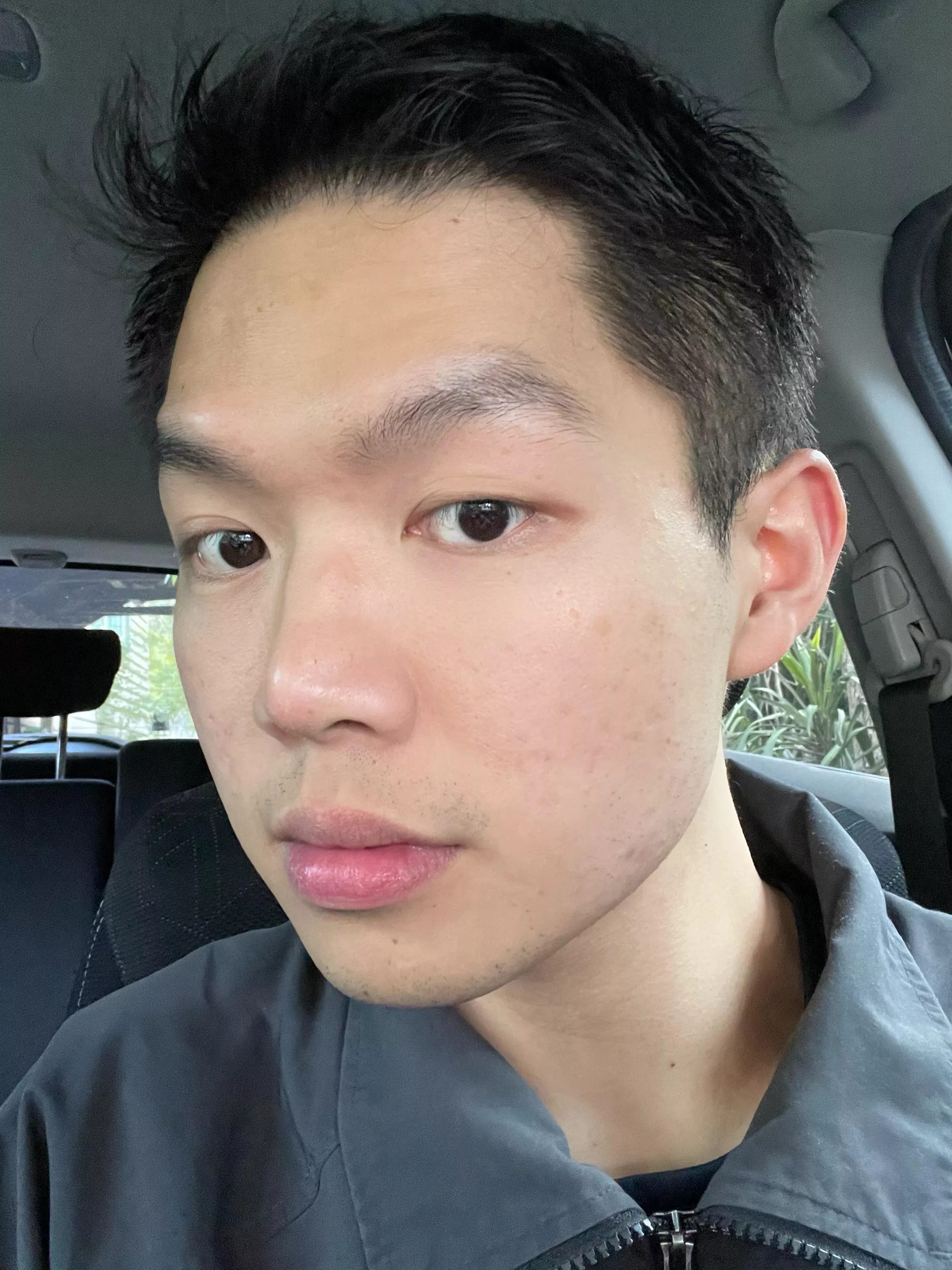 Anyone else think that your car is a good spot for taking selfies?😂