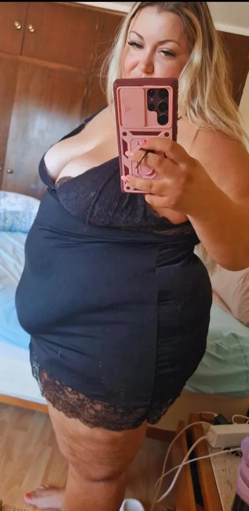 Do you want to help my belly hang lower?😇