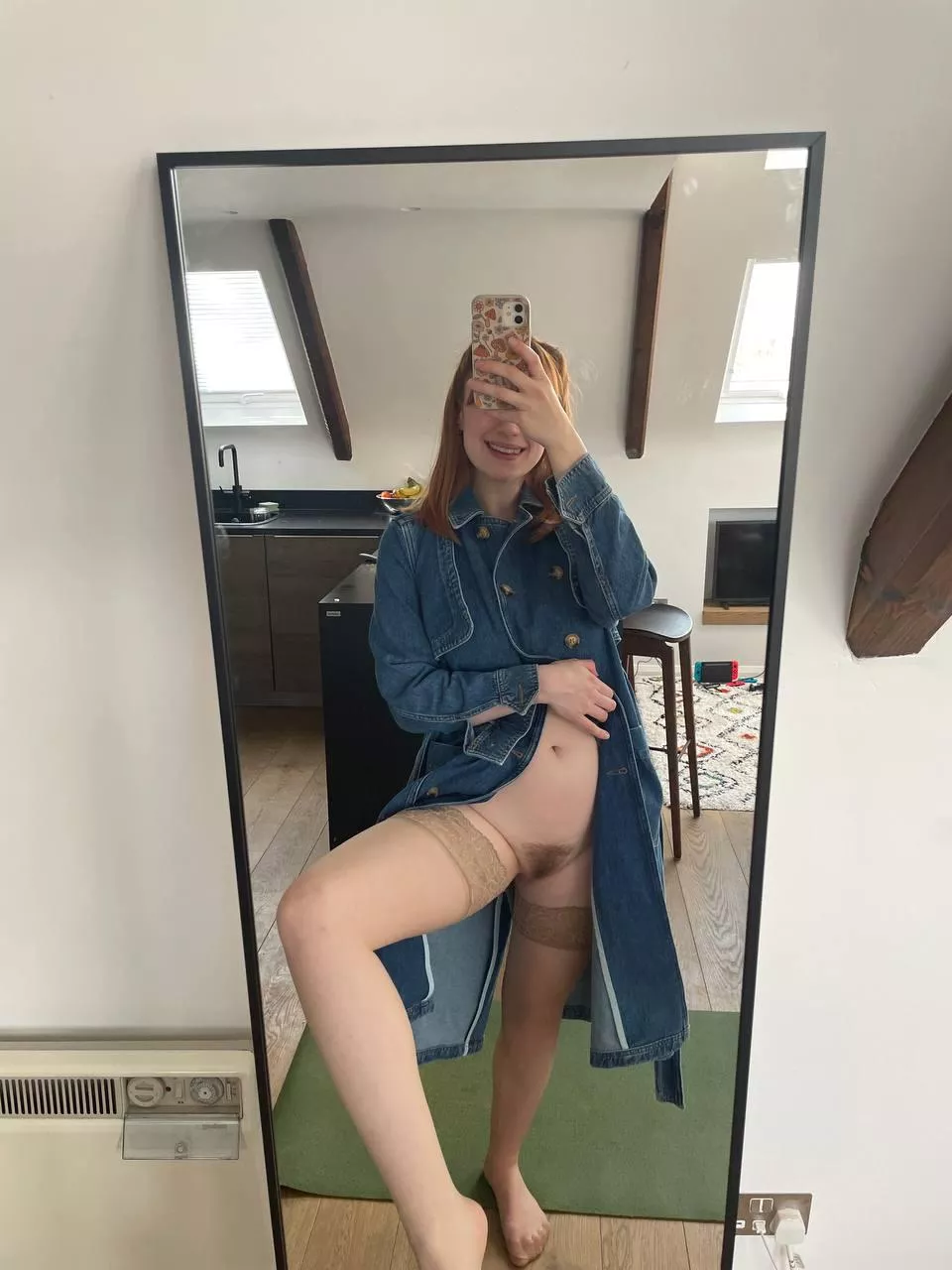 I can’t help it if seeing a bush on a beautiful woman lifts my spirits.