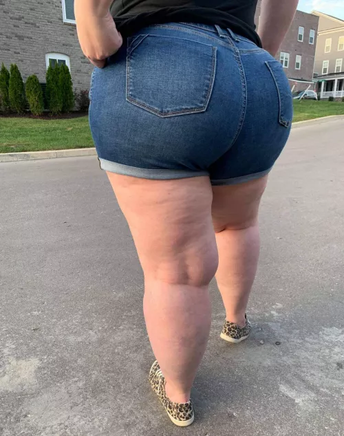 Shorts for the nice weather today 😋