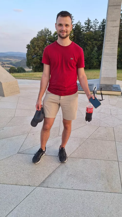 Too many things for two hands, ten fingers👐😁...greetings from Moravia, Czech Republic🇨🇿🌄