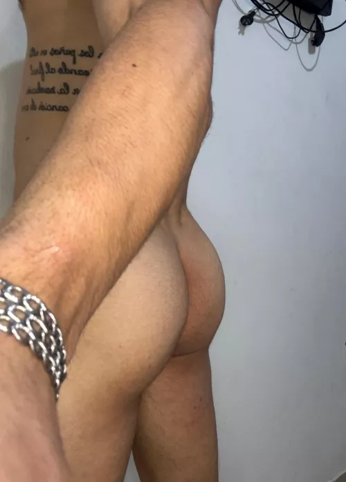 Who wants a taste of this sweet ass?