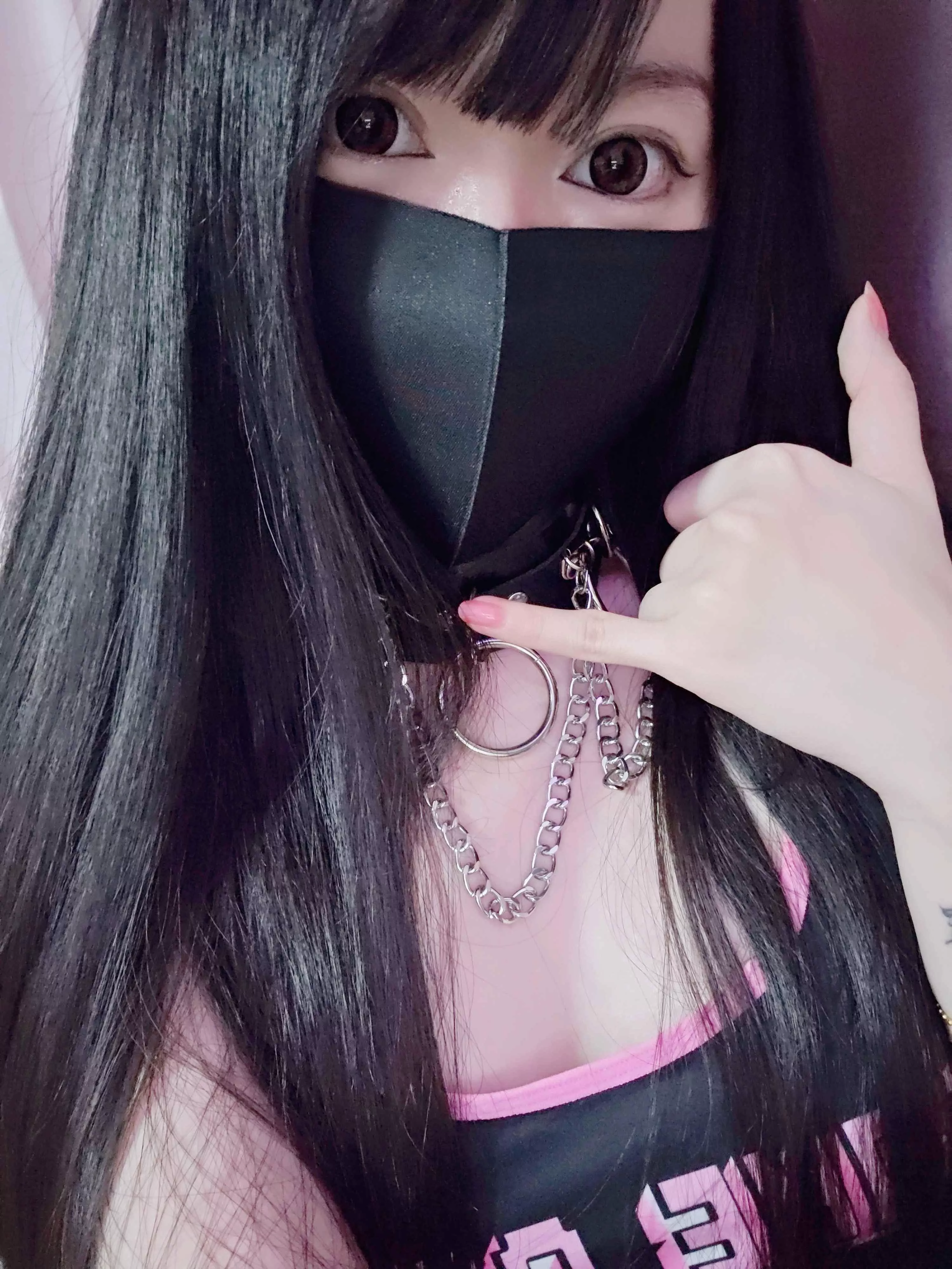 Would you give this Asian a call after the first date? 