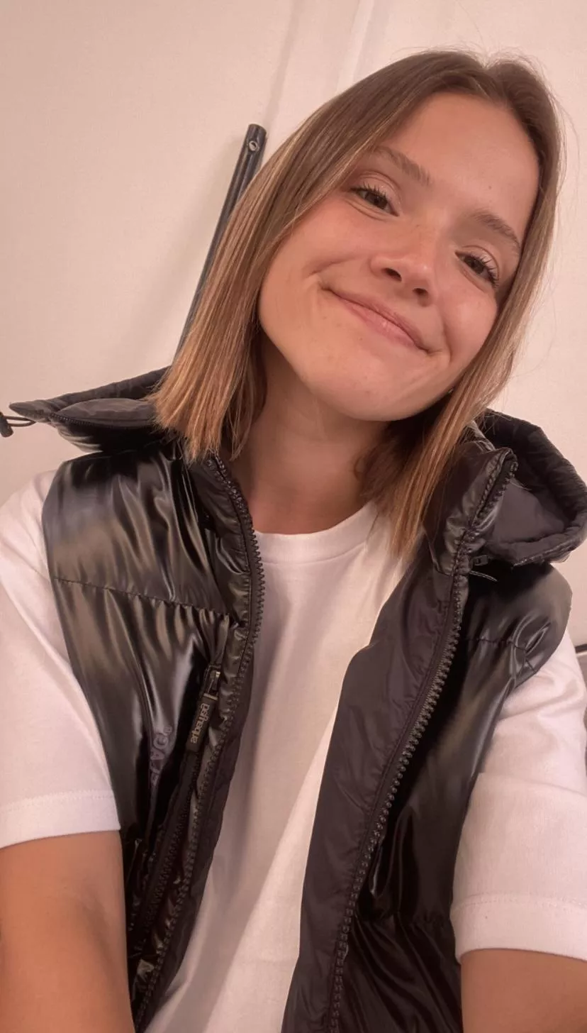 Be honest, im pretty enough for you?