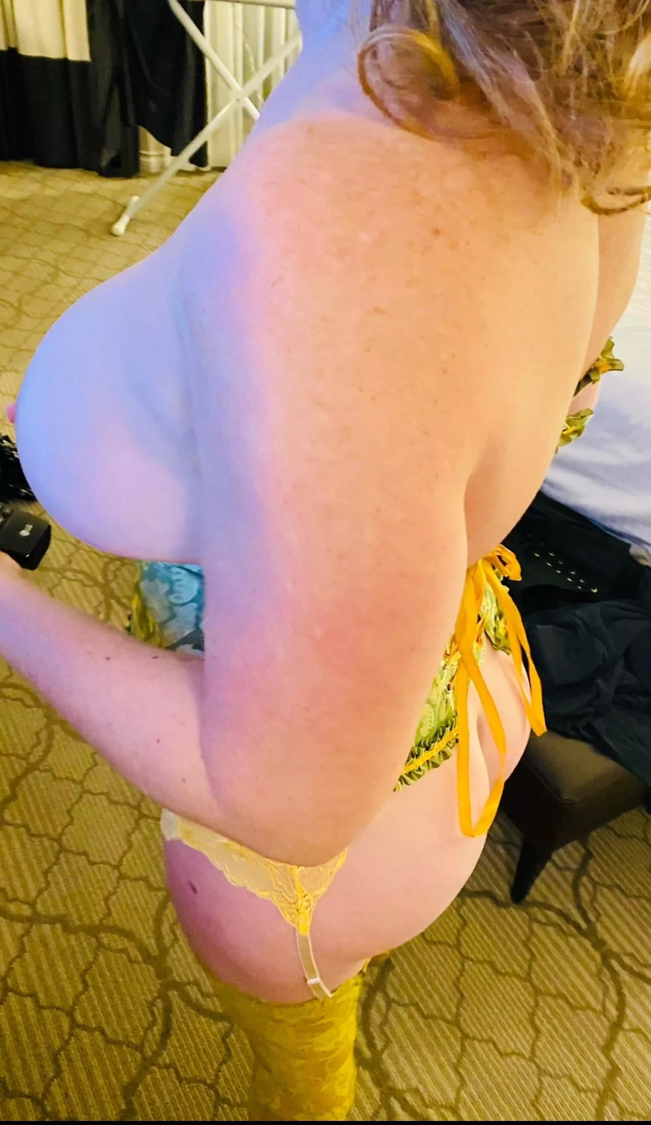 Do you like naughty moms in their 40’s?