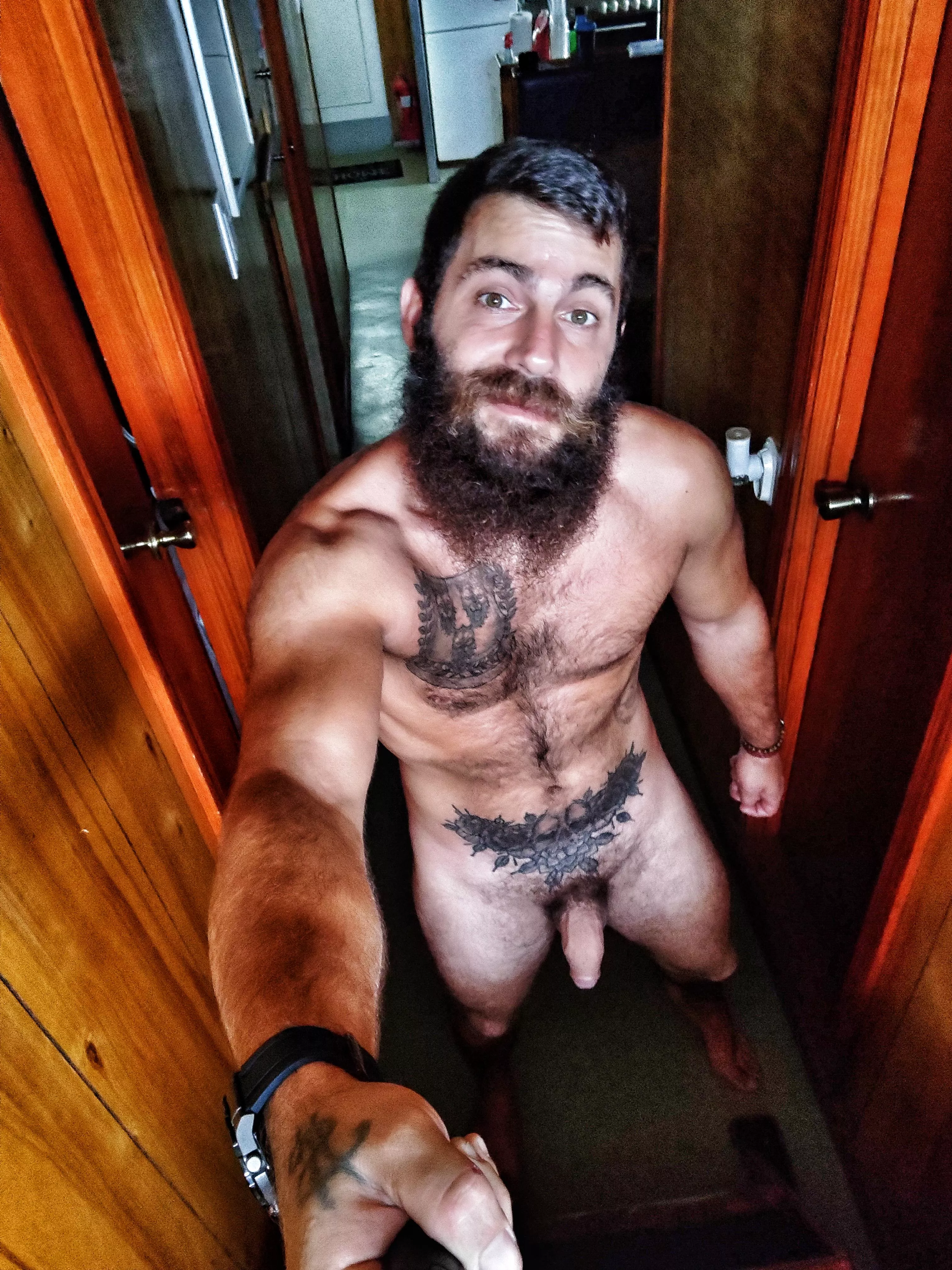 Free night from the sea 