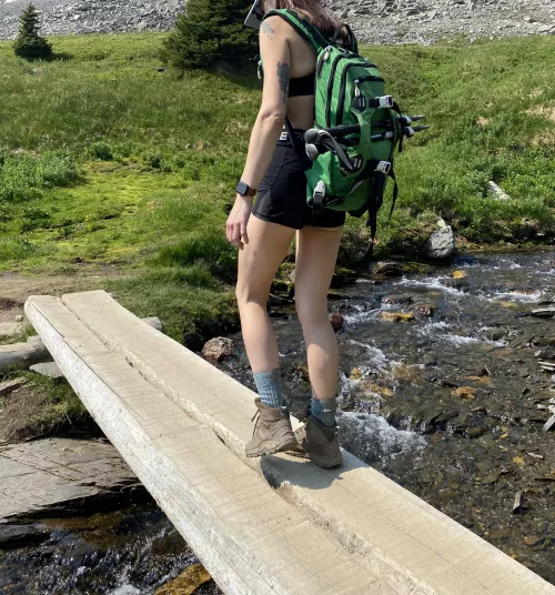 Hiking counts as working out right? ☀️