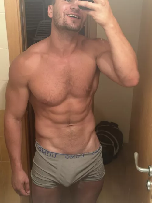 I need some massages
