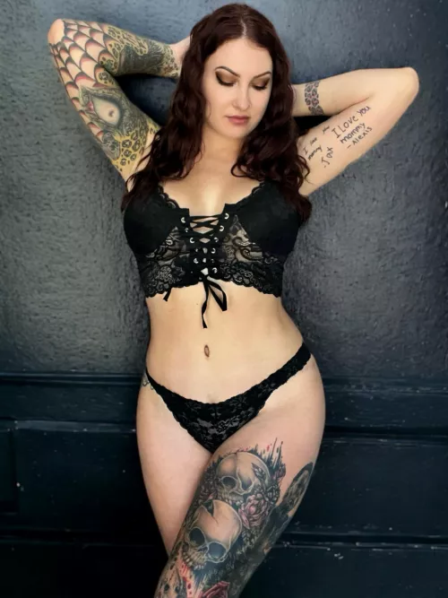 Katie (@kinkycurvykatie) [onlyfans]