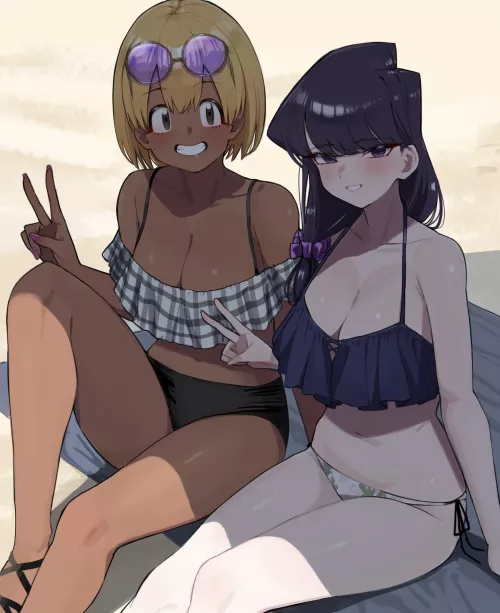 Peace From Komi And Rumiko On The Beach [Komi Can't Communicate]