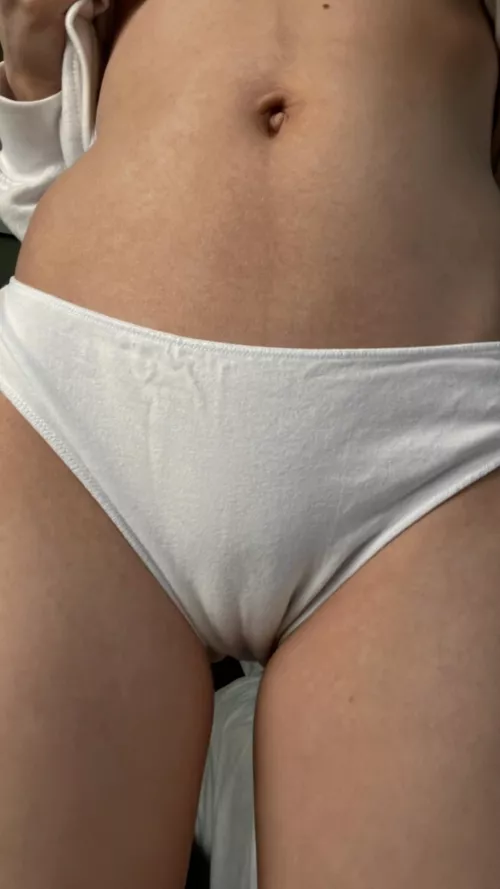 pretty white cotton panties… 