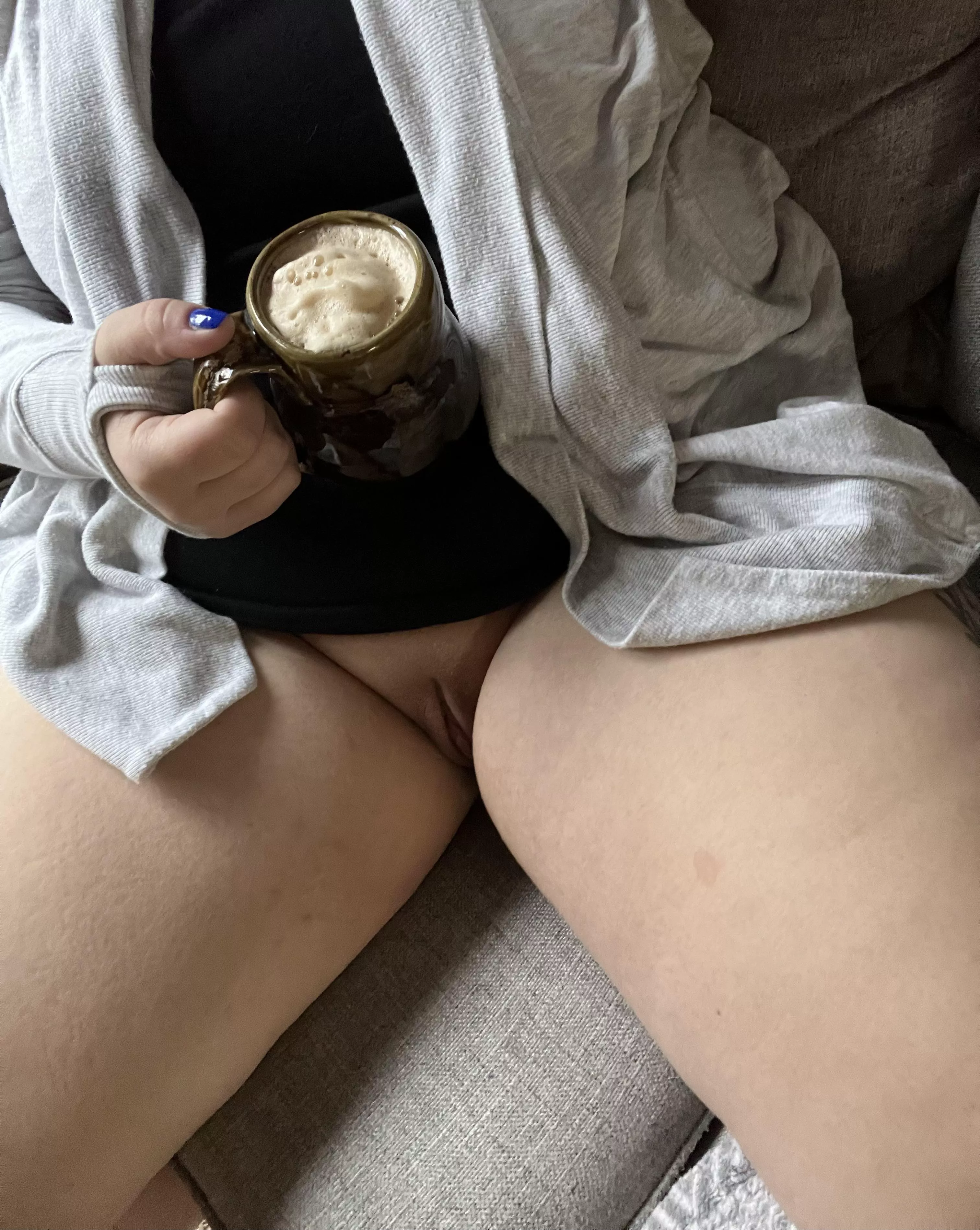 thicc thighs and strong coffee kind of day 