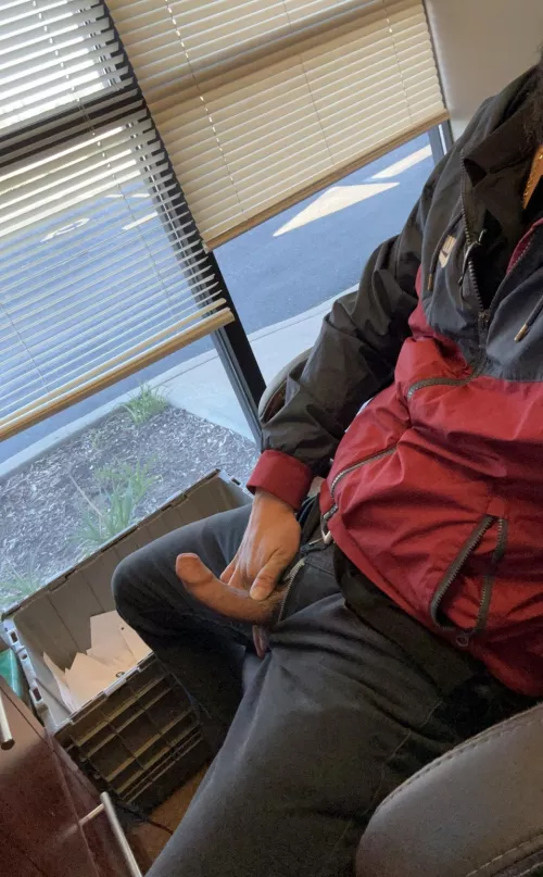 Boner at work😏🤫