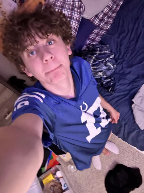 dad says no pants when we watch the game together 🙃