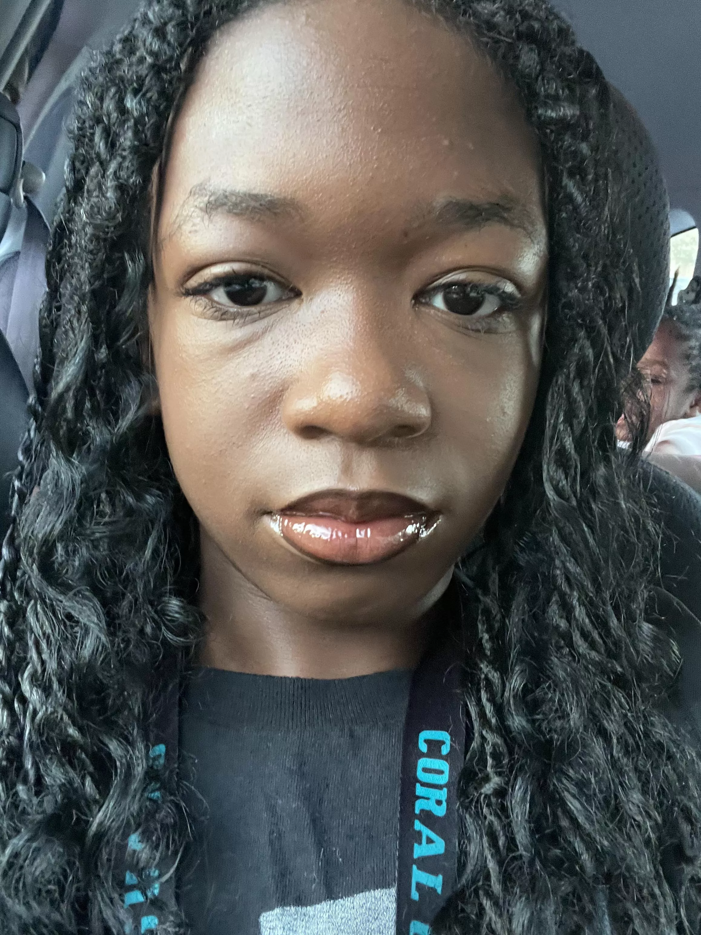 How does it feel knowing you below to me 