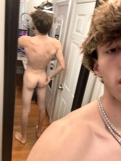 I bet you wanna bite of this sun kissed ass 