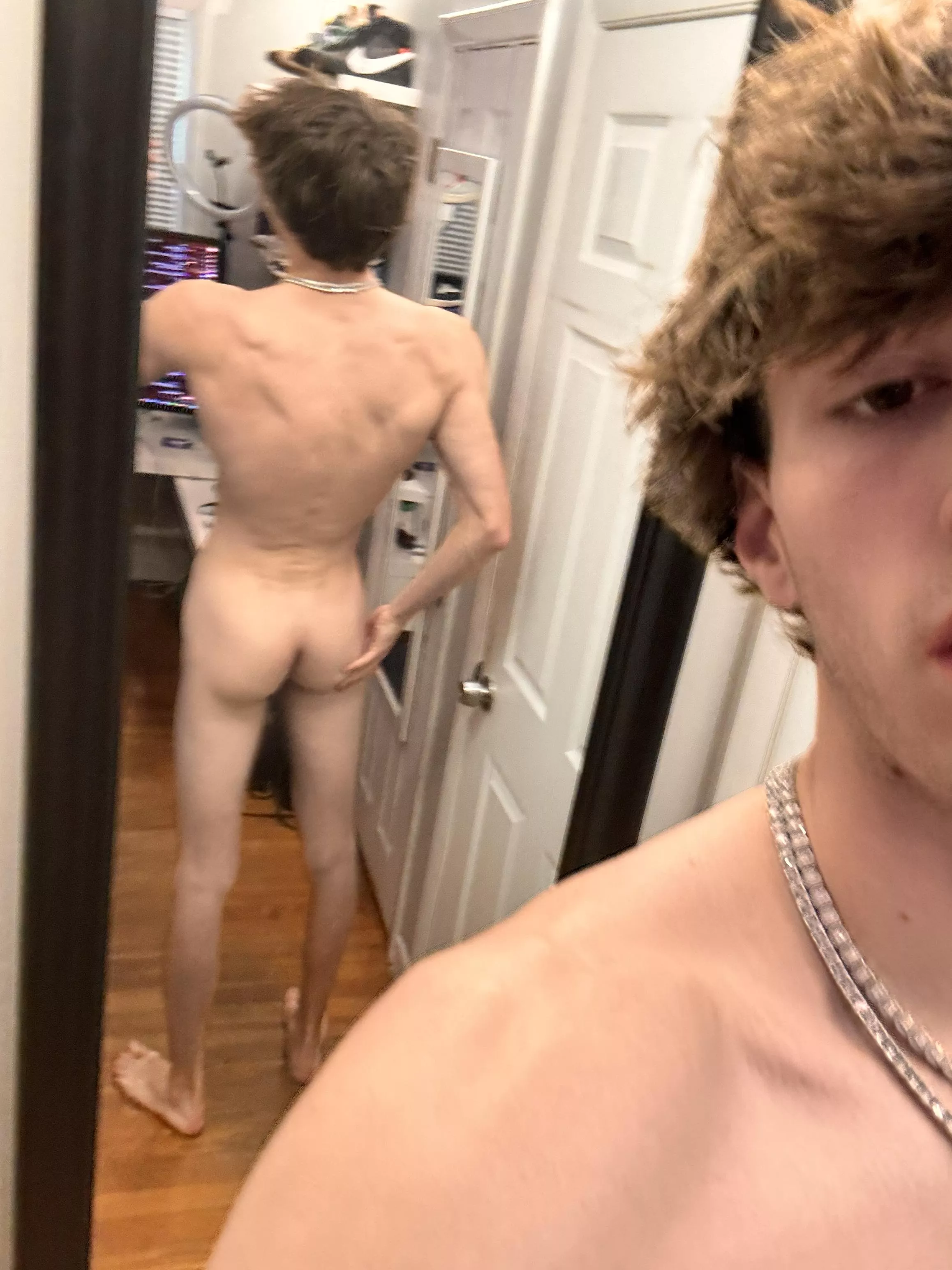 I bet you wanna bite of this sun kissed ass 