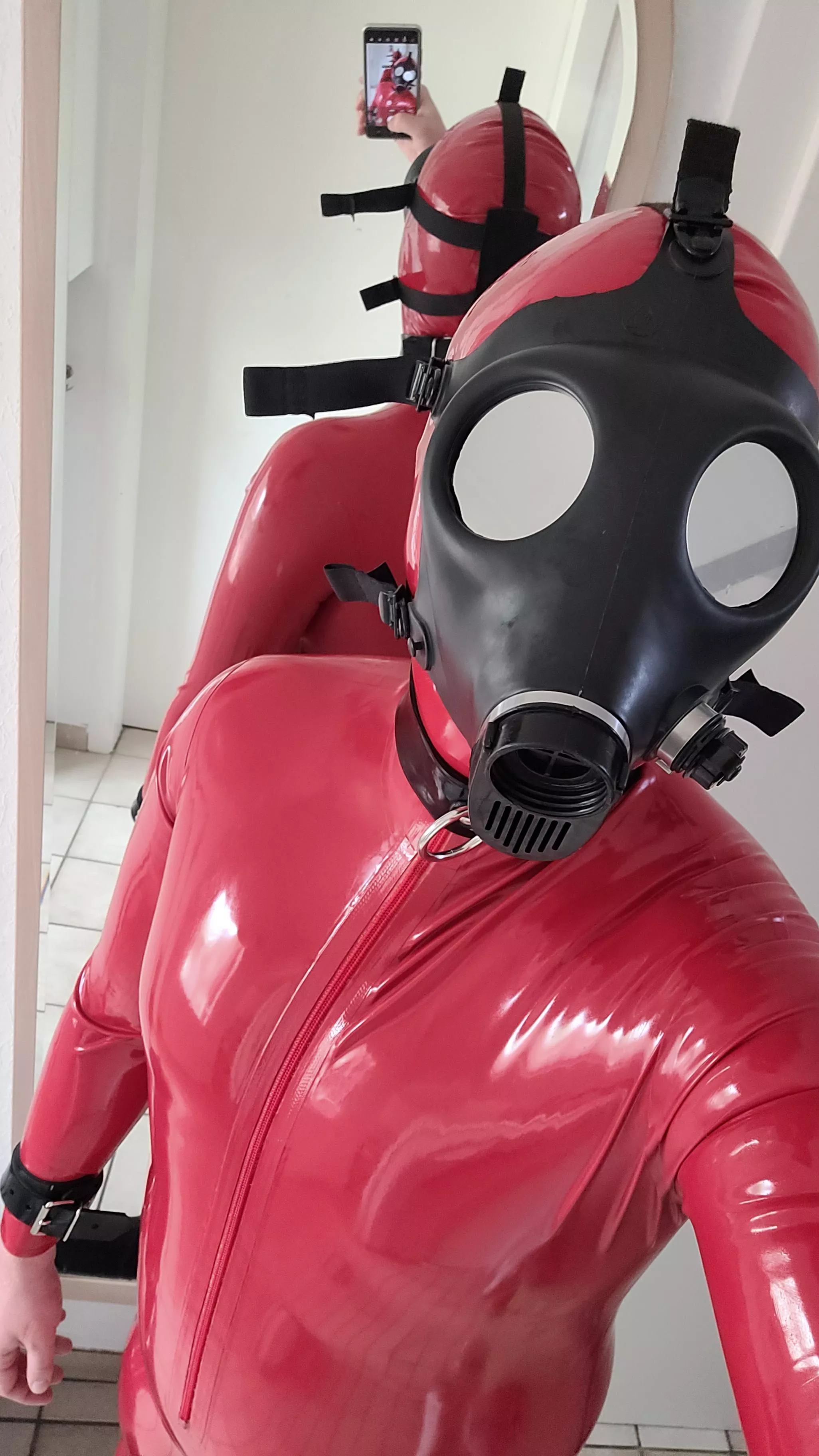 
I love red latex