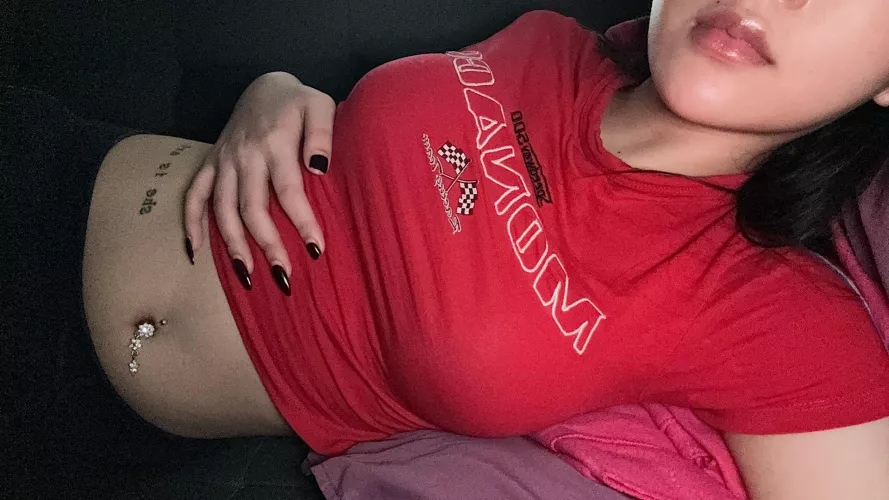 I need a good boy to suck on my titties 