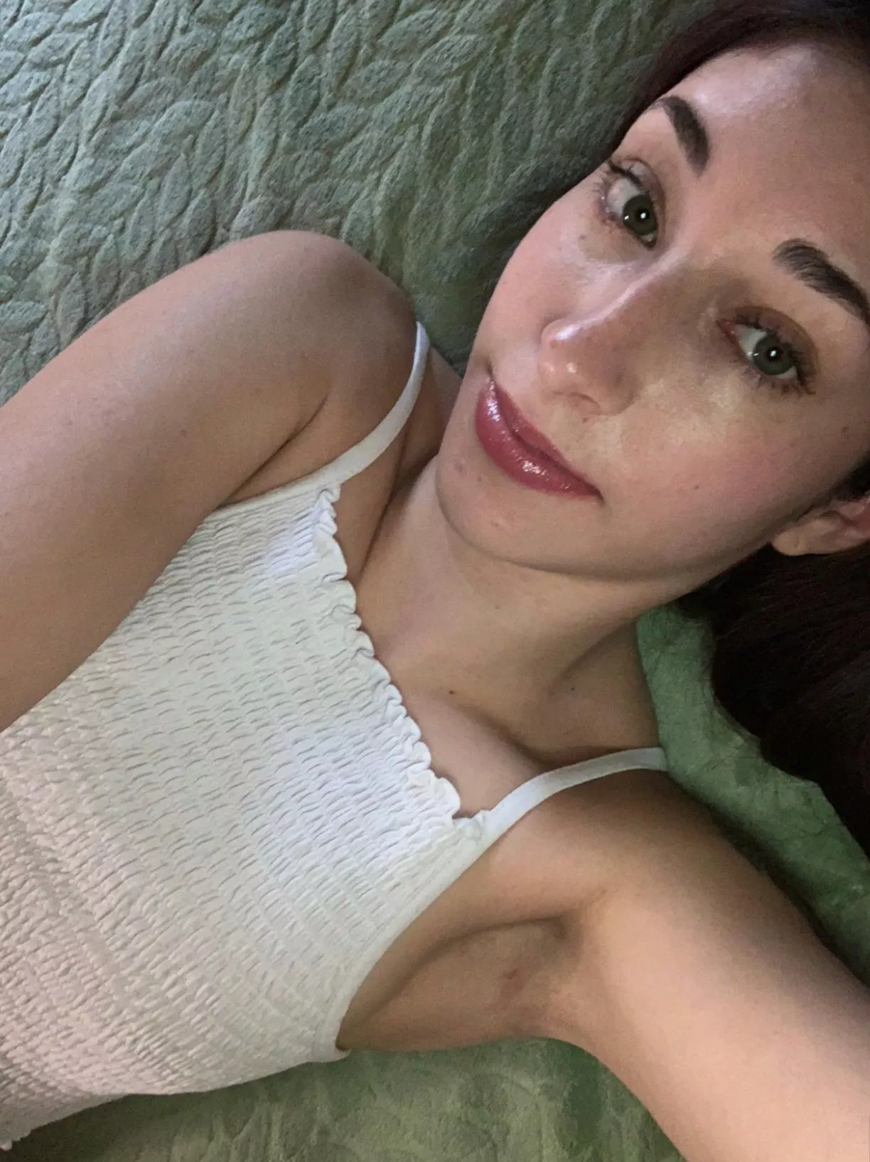 I want a real man who would love to satisfy their armpit fetish by sniffing prickly pits while jerking themselves off to the scent of my pits