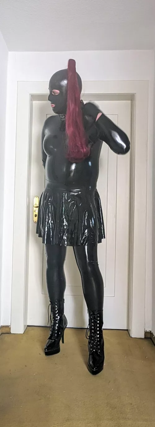 It's finally Friday. Get ready to get fucked.