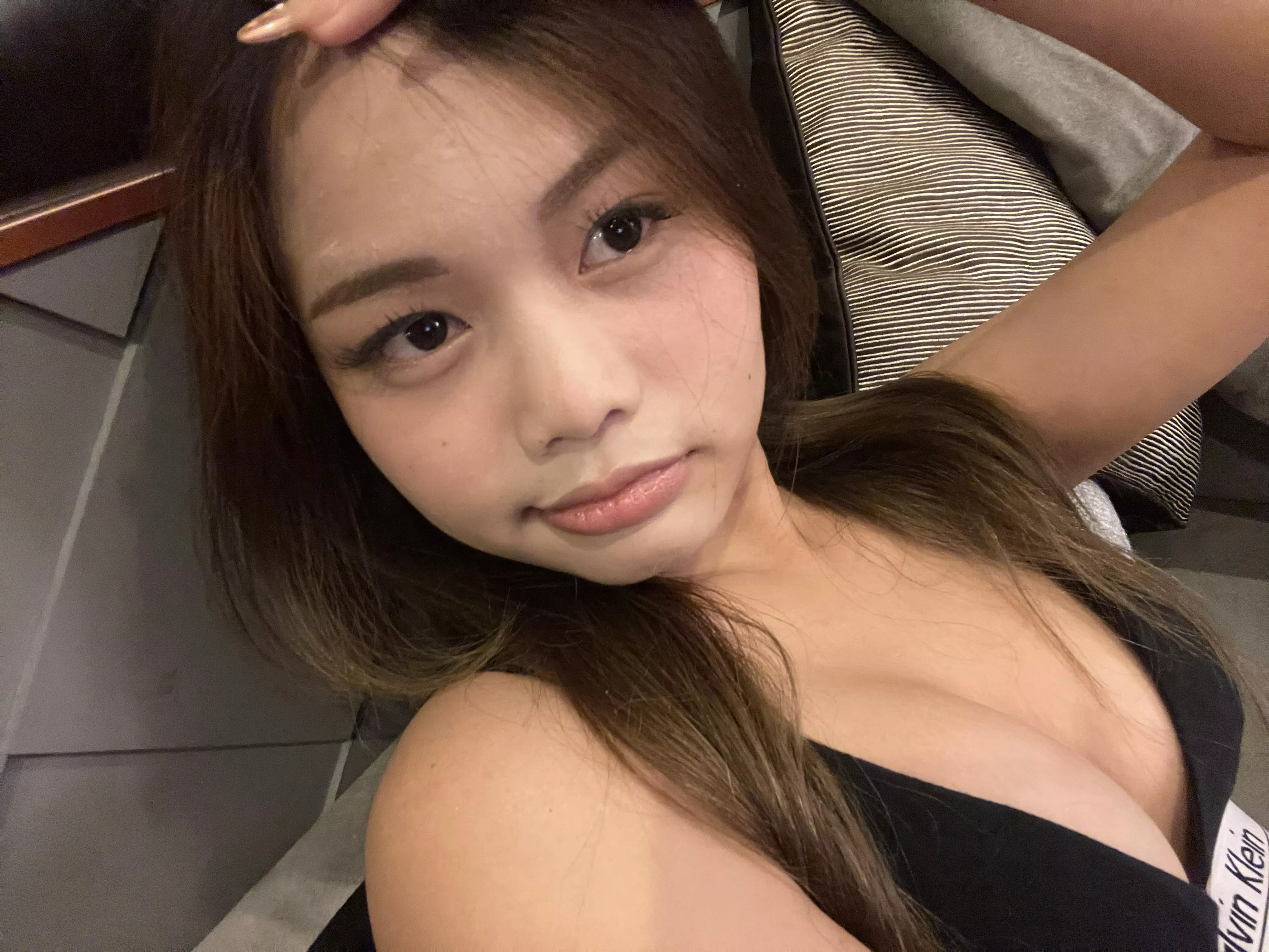 18, thai and yes I'm a virgin