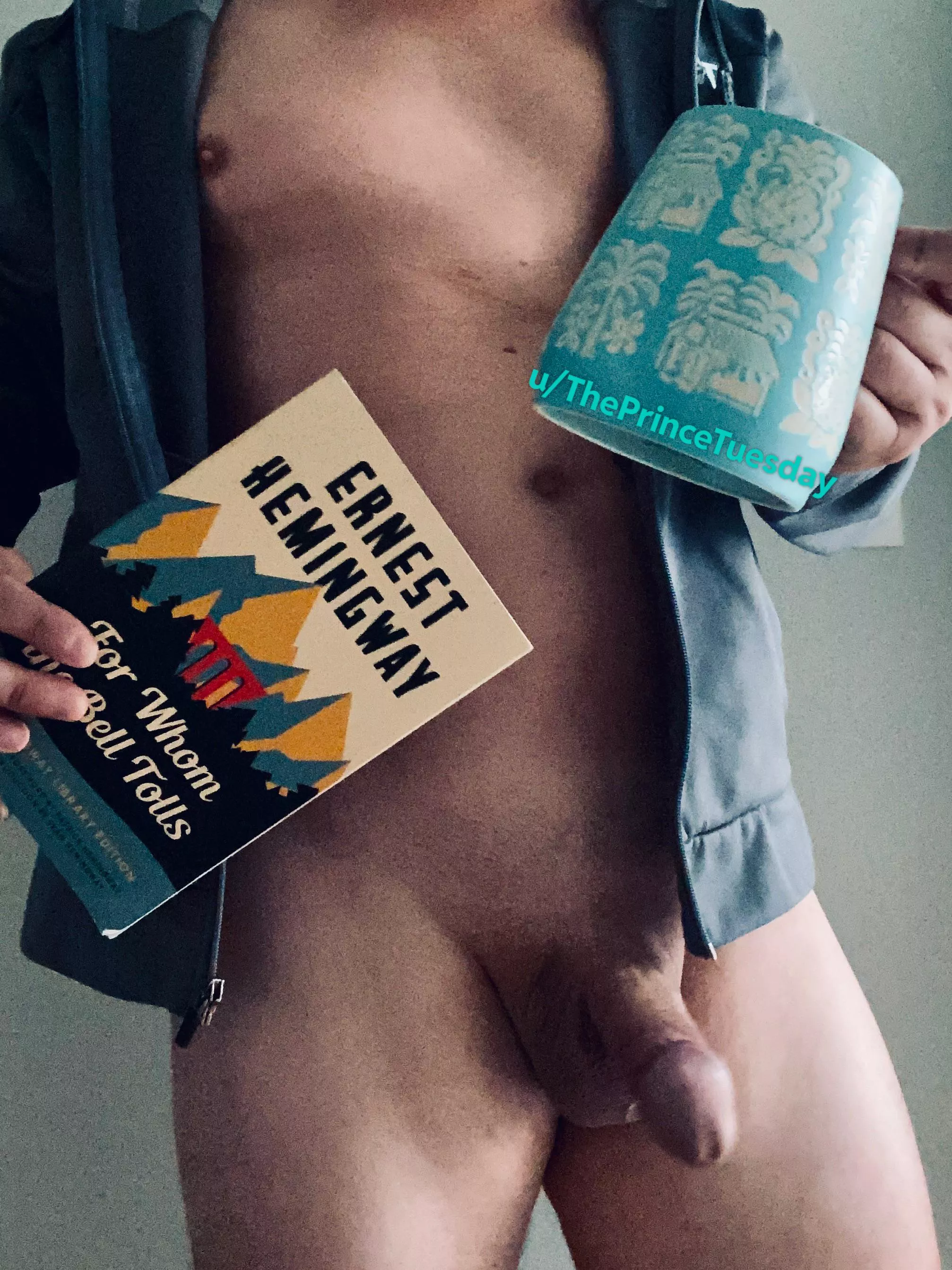 Coffee and a return to a classic… Friday and chill!