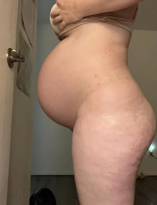 final week until my due date! ;) do you think i’ll make it to 42 weeks? 