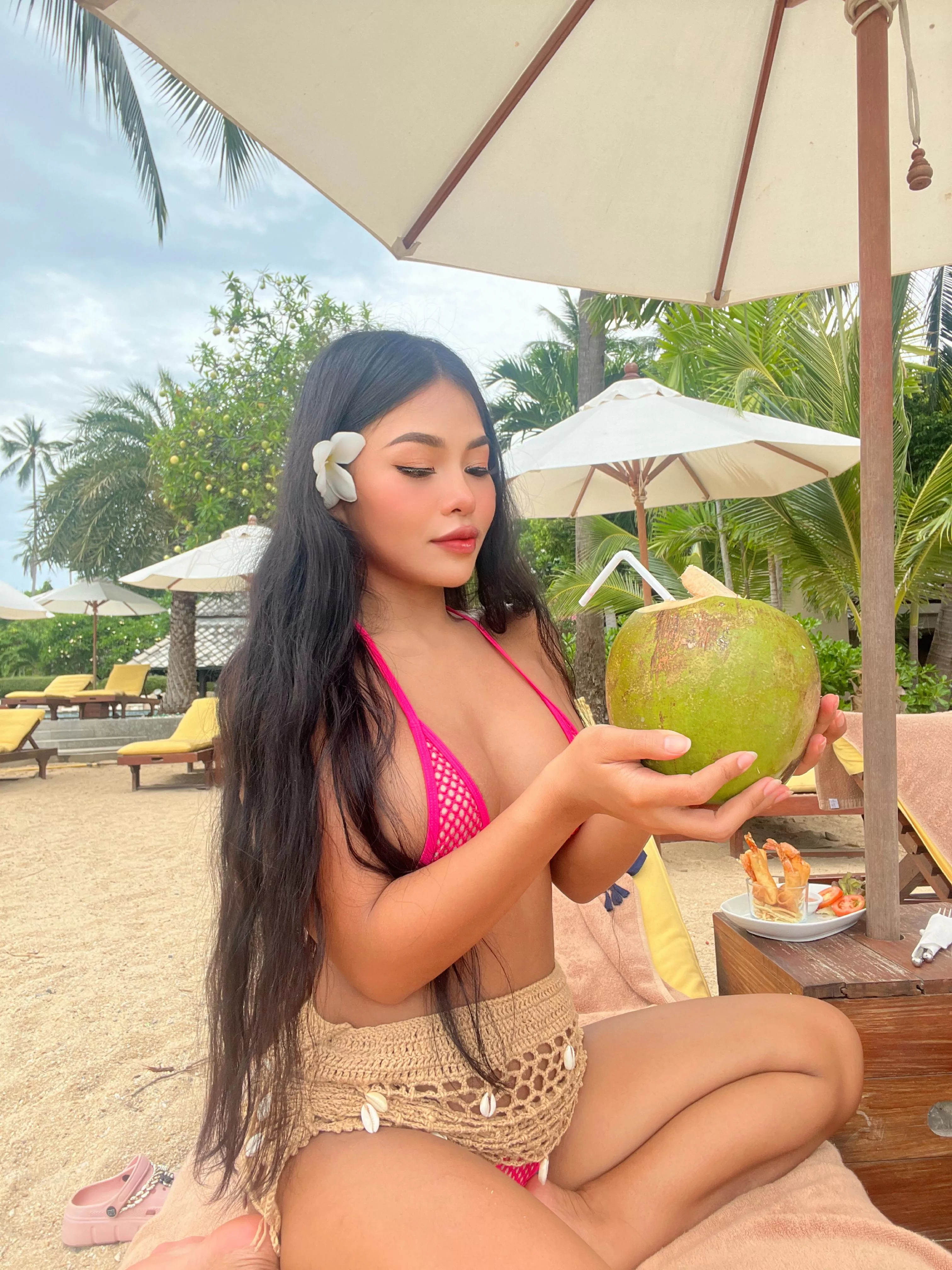 I don't always look this fabulous, but when I do, I make sure to post pics for everyone to see. You may tell me how gorgeous I am now, Ty.