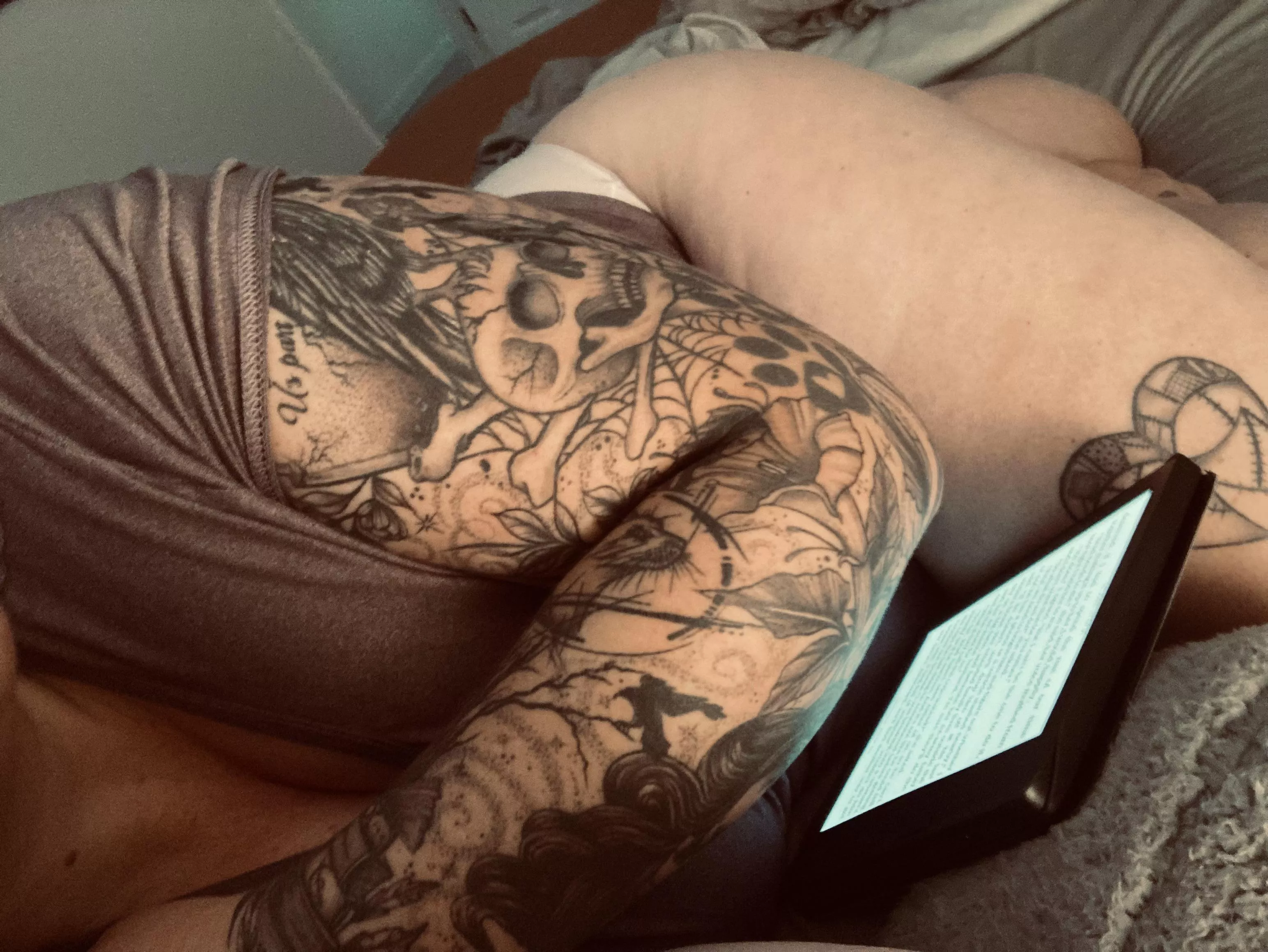 No pants allowed during story time 📖 