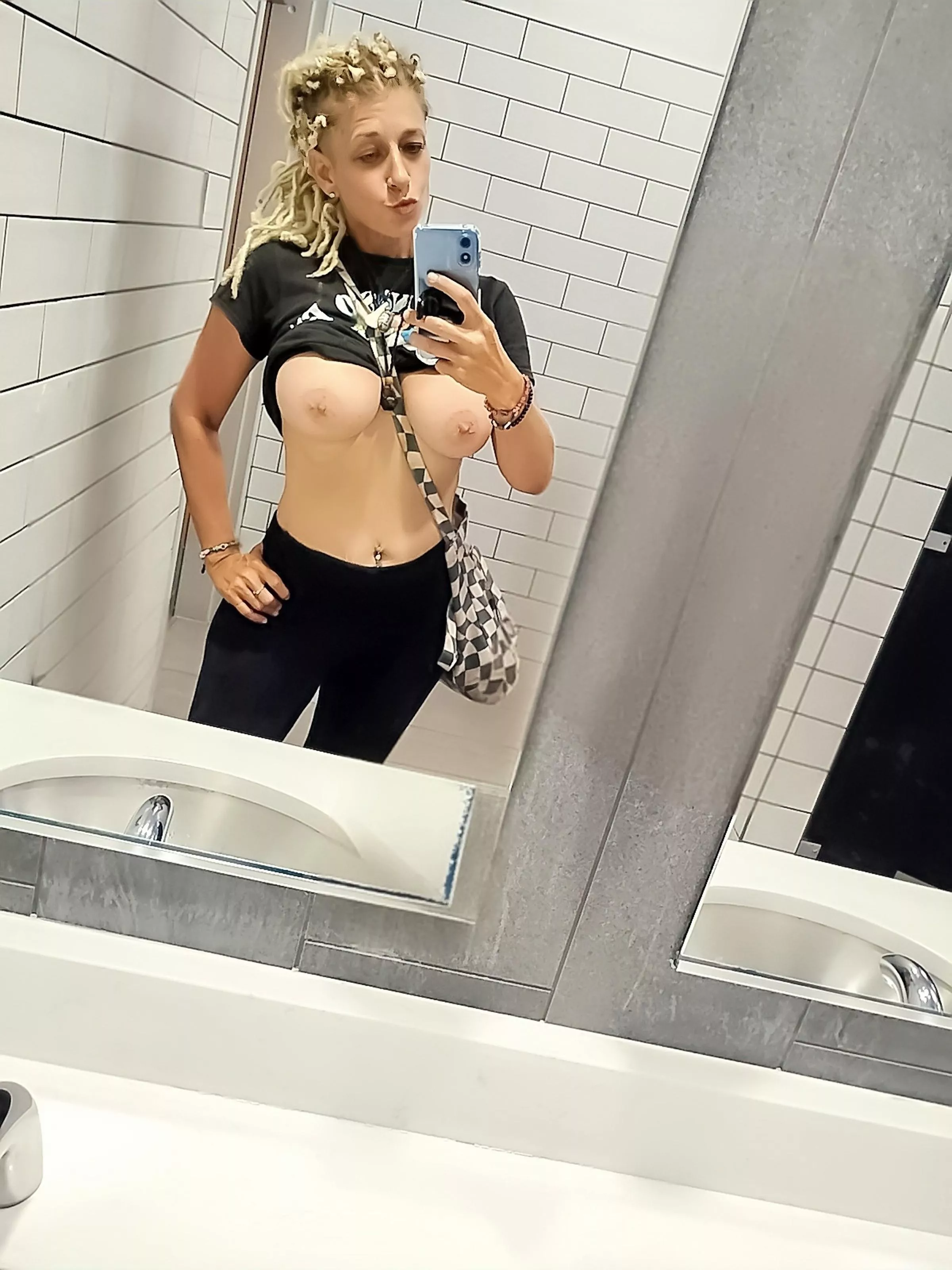 Out and about with the twins...Run errands with me???...teehee...XOXO💋🪬🪃🐚...