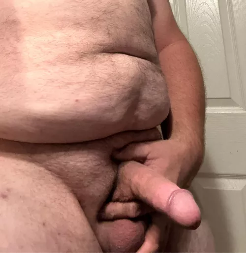 Who likes big guys with 6” cocks? 