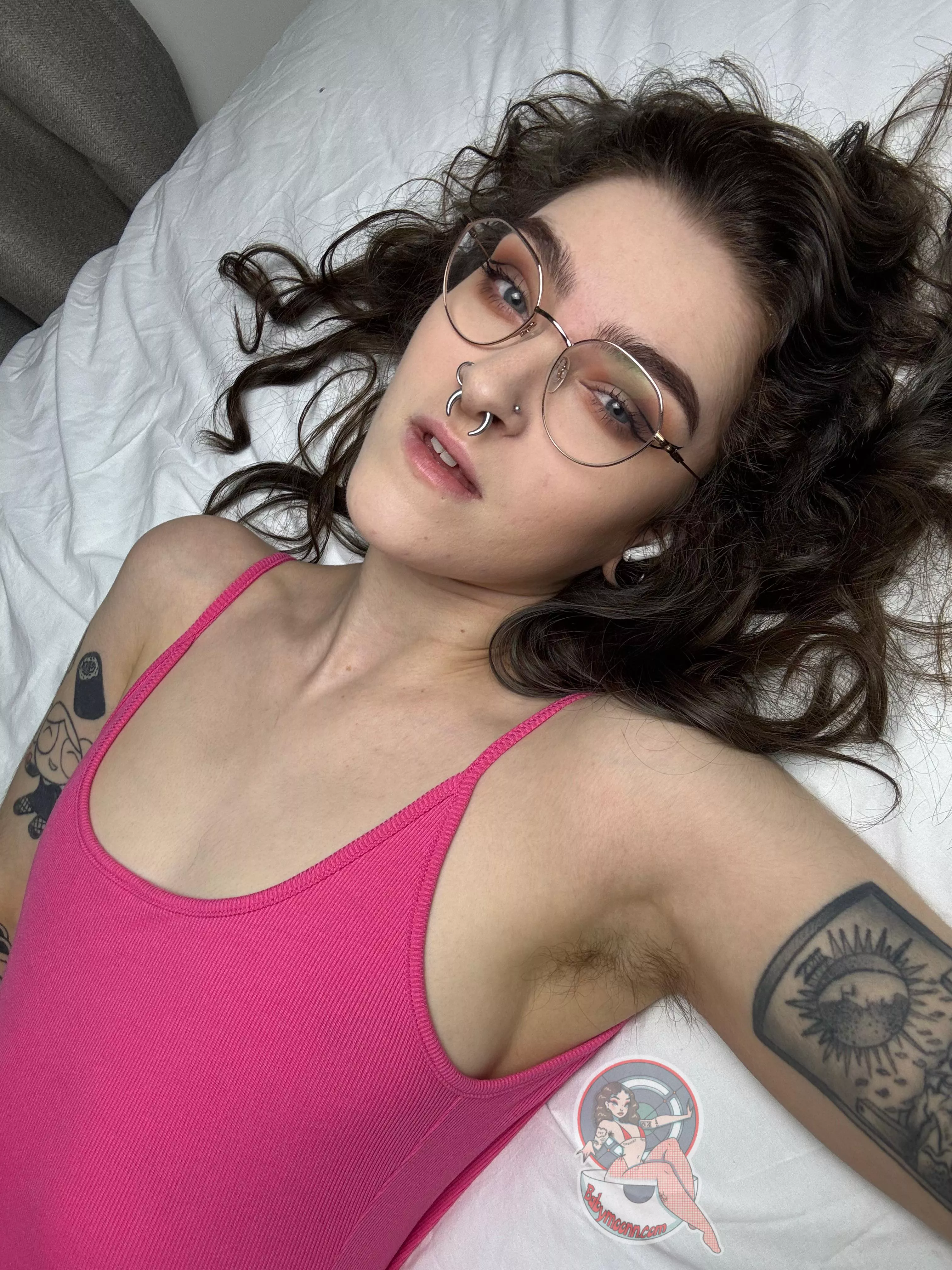 Hairy girls with glasses!