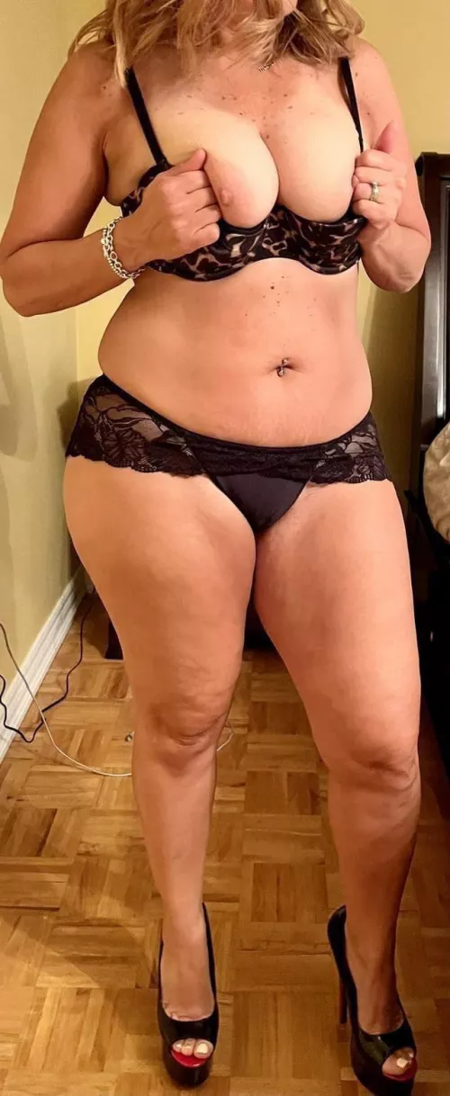 Hope you like my 52 yo curves