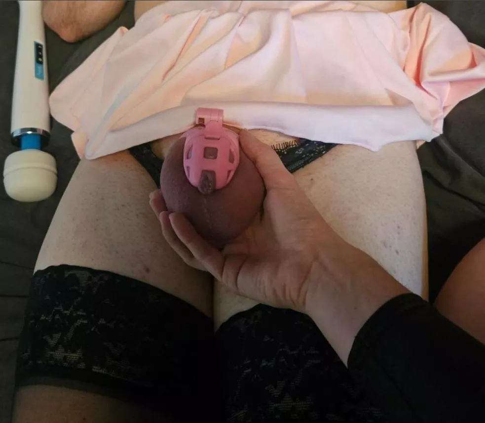 I had a fun weekend with my mistress 🥰 only the vibrator for me, she told me i never have to be unlocked anymore 🥺 but she knows whats best 😇