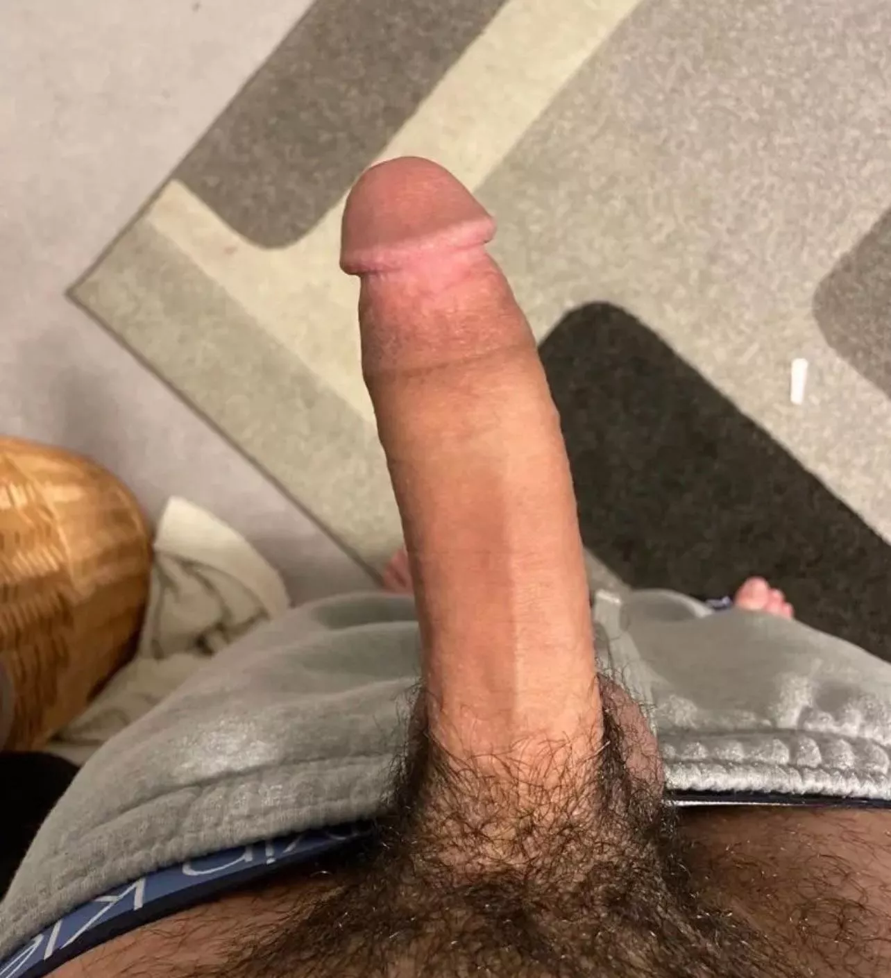 join to jerk off, hairy boys welcome, 18+ pls. Link below. 