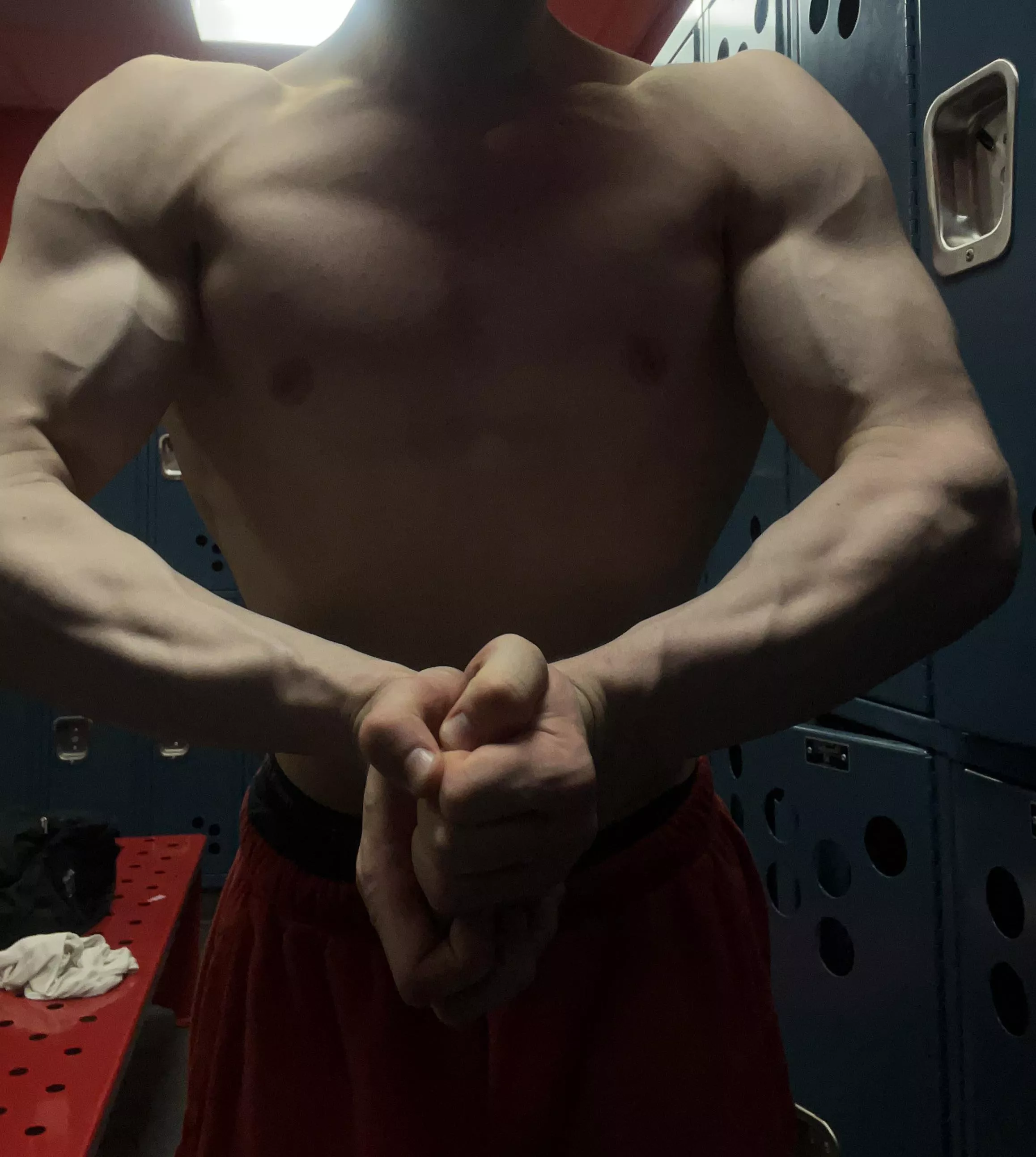 serve this jock build 👀💦💰